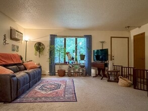 1411 Devney Dr, Unit 1411 in Altoona, WI - Building Photo - Building Photo