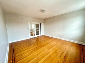 3302 E Baltimore St in Baltimore, MD - Building Photo - Building Photo