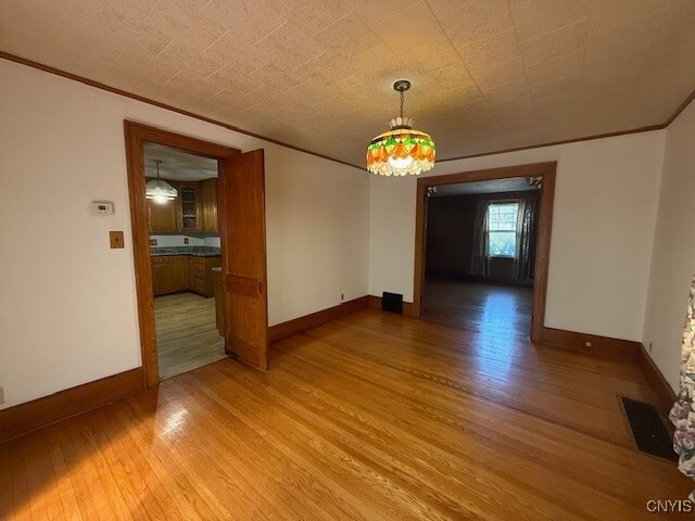 211 Hartford Pl in Utica, NY - Building Photo - Building Photo