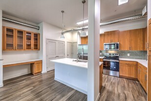 Lofts at 7100 Apartamentos