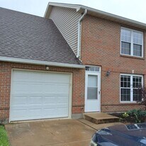 2911 Miamiview Ct in Oxford, OH - Building Photo