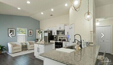 5723 Peach Dr in Milton, FL - Building Photo - Building Photo