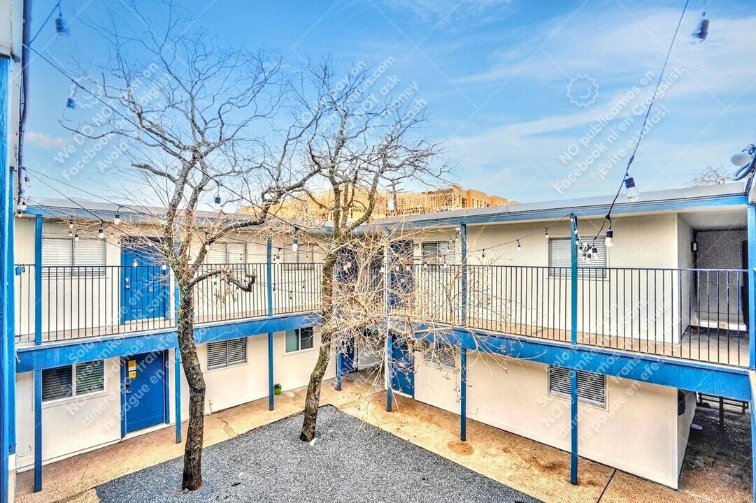 3138 Manor Rd in Austin, TX - Building Photo