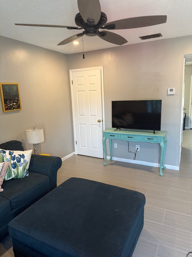 1325 Greendale Ave in Fort Walton Beach, FL - Building Photo - Building Photo