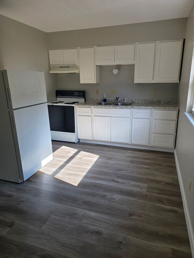 property at 125 N 1st St