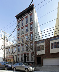 129 Willow Ave in Hoboken, NJ - Building Photo - Building Photo