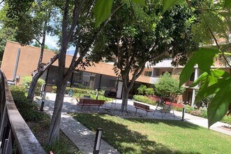 440 N Madison Ave in Pasadena, CA - Building Photo - Building Photo