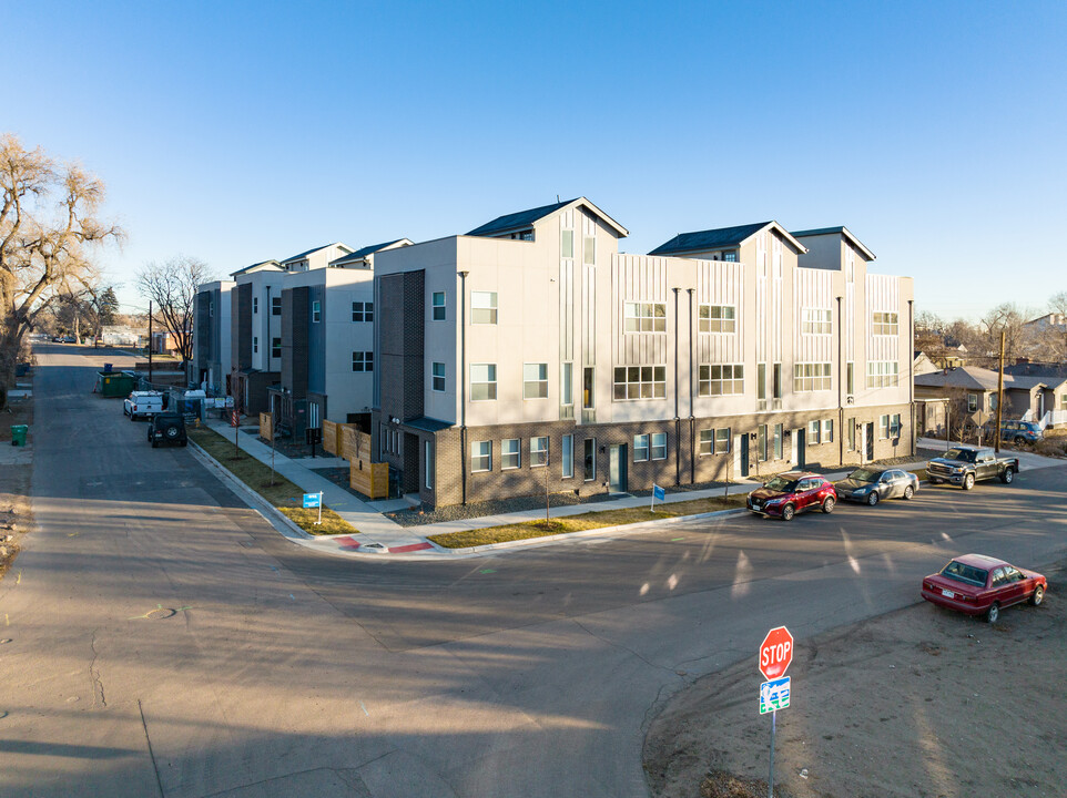 Benton Street Townhomes in Lakewood, CO - Foto de edificio