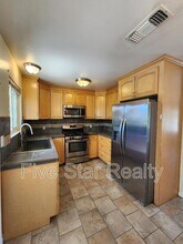 544 Laurel Dr in Yuba City, CA - Building Photo - Building Photo