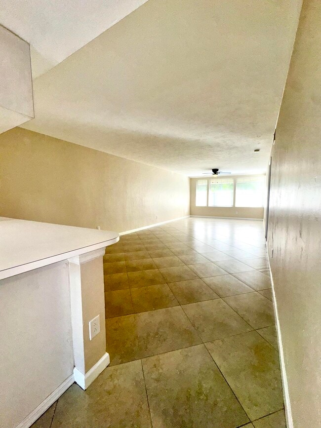 1708 Palm Beach Trace Dr in Royal Palm Beach, FL - Building Photo - Building Photo