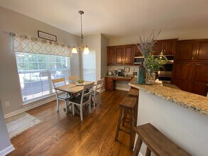 10301 Rougemont Ln in Charlotte, NC - Building Photo - Building Photo