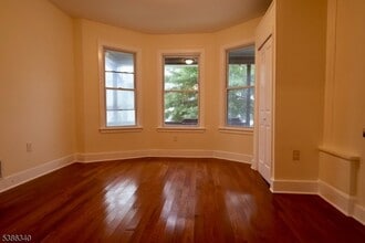 484 S 16th St, Unit 1 in Newark, NJ - Foto de edificio - Building Photo