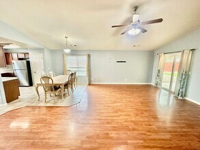 5574 E Tower Ave in Fresno, CA - Building Photo - Building Photo