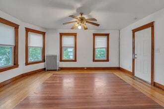 10 Foster St in Webster, MA - Building Photo - Building Photo