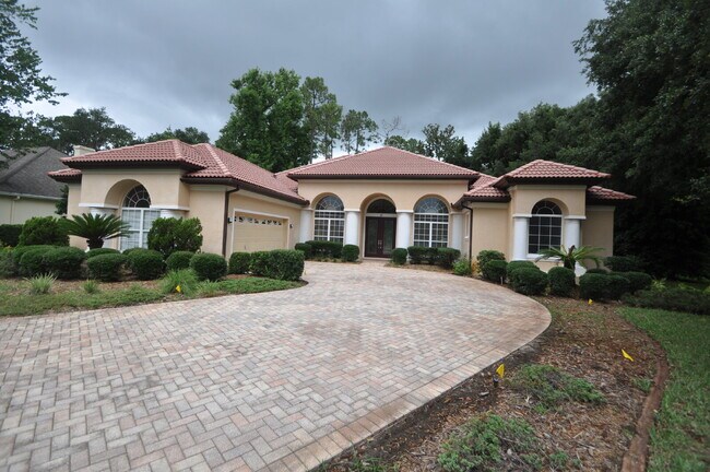 property at 12 Clementina Ct