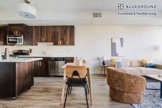 555 San Antonio Rd in Mountain View, CA - Building Photo - Building Photo