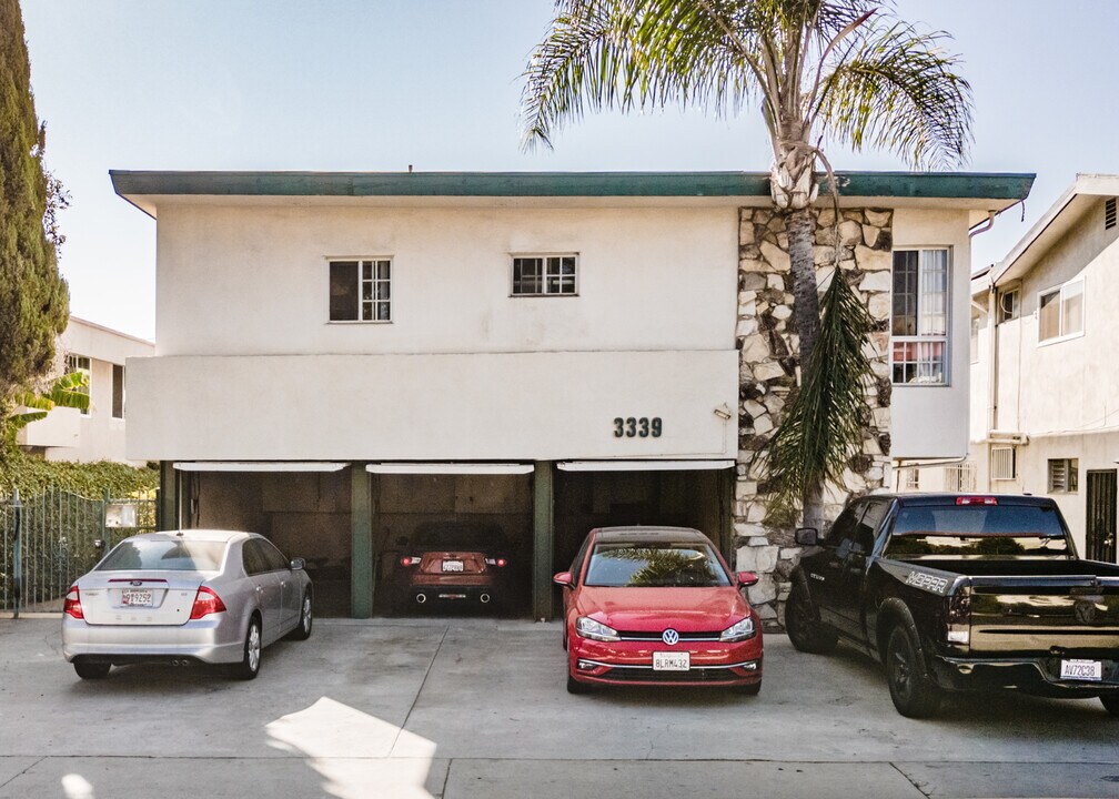 Lido Apartments - 3339 Mentone Avenue in Los Angeles, CA - Building Photo