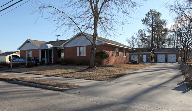 801 S 5th St in Smithfield, NC - Building Photo - Building Photo