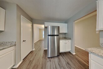 2039 Greencrest Dr in Missouri City, TX - Building Photo - Building Photo