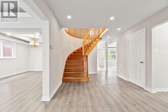 149 Sunforest Dr in Brampton, ON - Building Photo - Building Photo