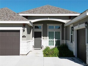 40 Ensenada Ave in McAllen, TX - Building Photo - Building Photo