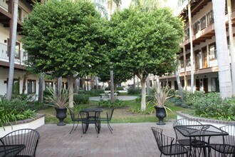 17200 Newhope St in Fountain Valley, CA - Building Photo - Building Photo