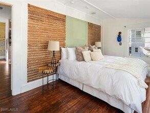 101 Fairview Ave in Ft. Myers, FL - Building Photo - Building Photo