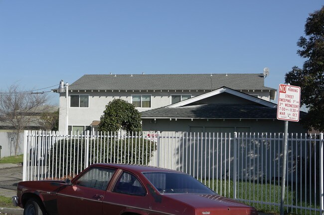 451 Ranker Pl in Hayward, CA - Foto de edificio - Building Photo