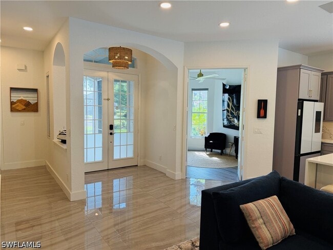 6072 Highwood Park Ct in Naples, FL - Building Photo - Building Photo