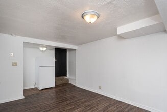 University in Pocatello, ID - Foto de edificio - Interior Photo