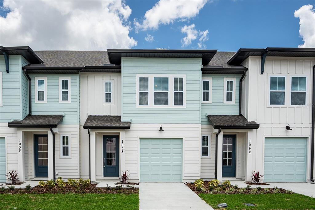 1038 PLANTATION Dr in Davenport, FL - Foto de edificio