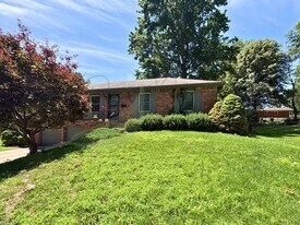14405 East 37th St S in Independence, MO - Building Photo