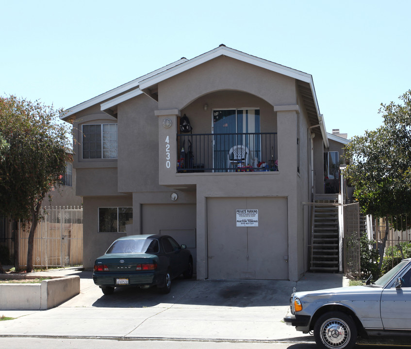 4230 Cherokee Ave in San Diego, CA - Foto de edificio