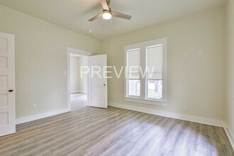 221 11th Ave N in Texas City, TX - Building Photo - Building Photo