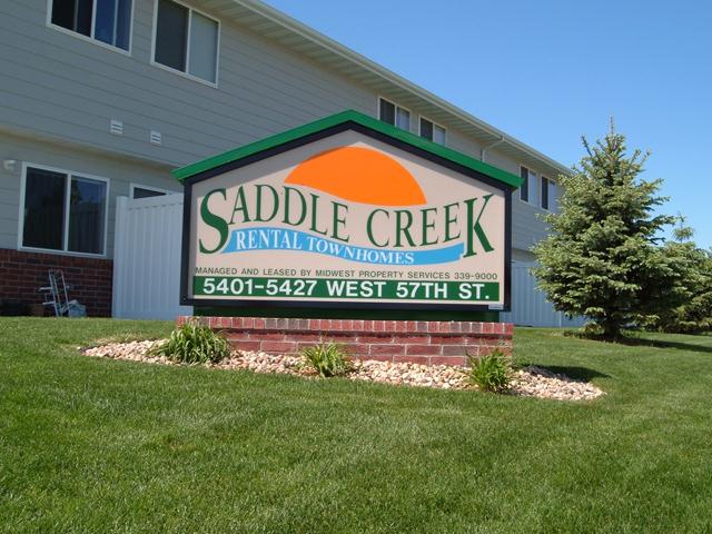 Saddle Creek Townhomes in Sioux Falls, SD - Building Photo - Building Photo