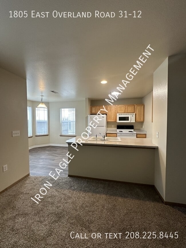 1805 E Overland Rd in Meridian, ID - Building Photo - Building Photo