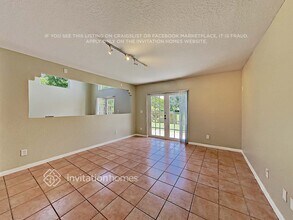 9820 Fairway Cove Ln in Plantation, FL - Building Photo - Building Photo