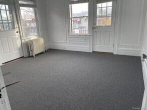 27 W Olive St in Long Beach, NY - Building Photo - Building Photo