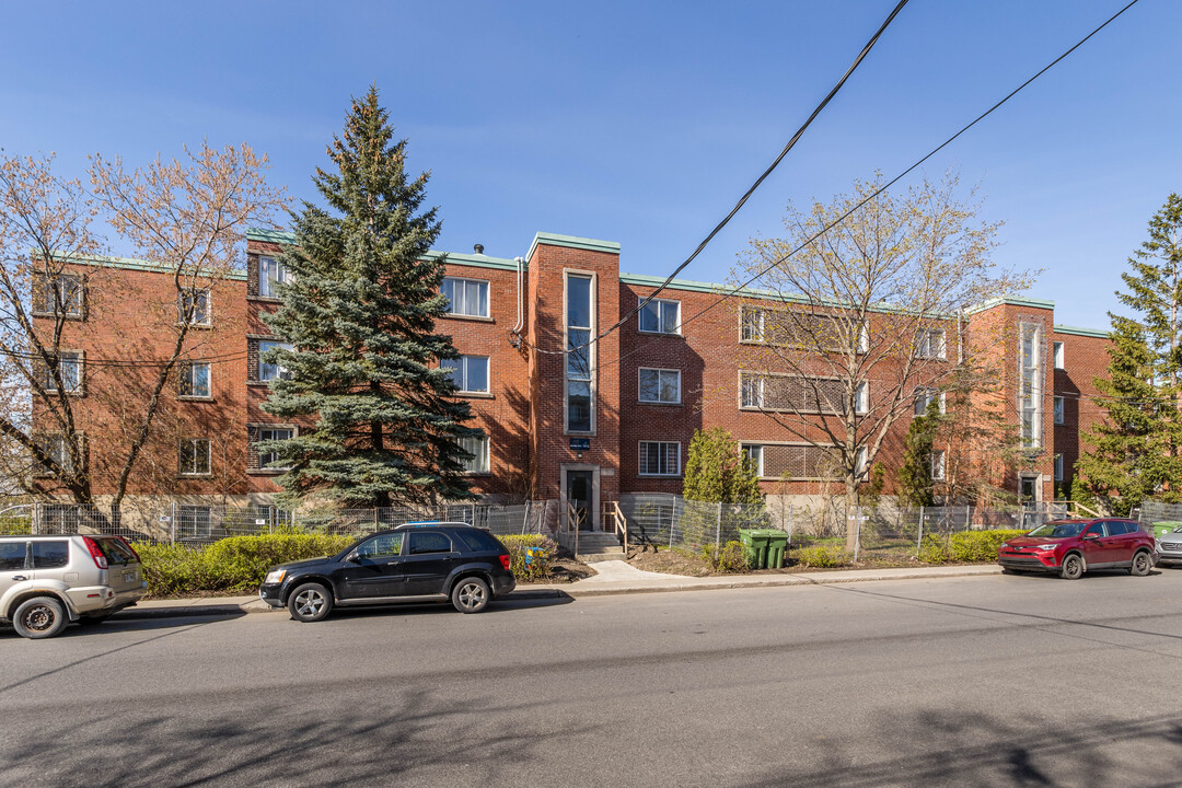 1500 Crevier Rue in St. Laurent, QC - Building Photo