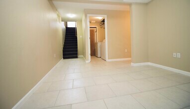 1321 Verbena St, Unit B in Denver, CO - Building Photo - Building Photo