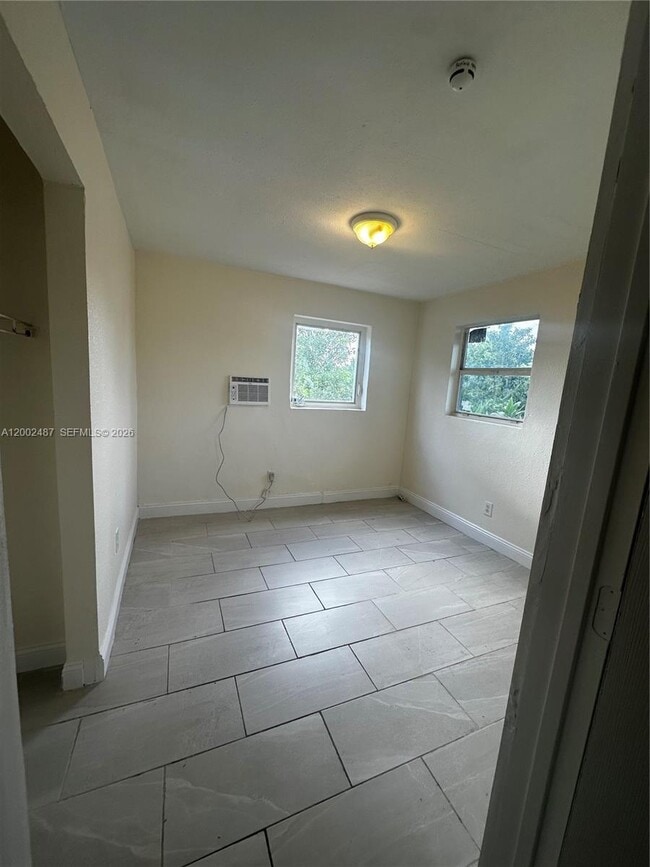 11862 SW 212th St in Miami, FL - Building Photo - Building Photo