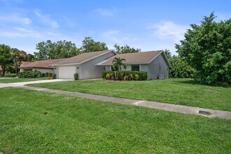 11371 Torchwood Ct in Wellington, FL - Foto de edificio - Building Photo