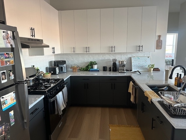 property at 3204 N Clifton Ave