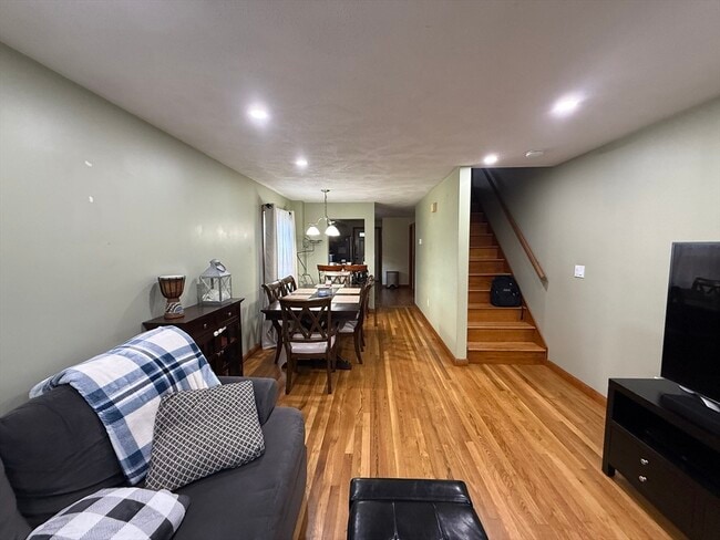 39 Plimpton Ave in Norwood, MA - Building Photo - Building Photo