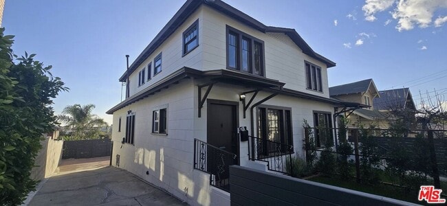 property at 1448 Calumet Ave