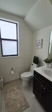 8760 NW 102nd Ct in Doral, FL - Building Photo - Building Photo
