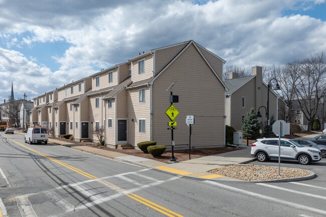 42-57 Fairfield Park in Mansfield, MA - Foto de edificio - Building Photo