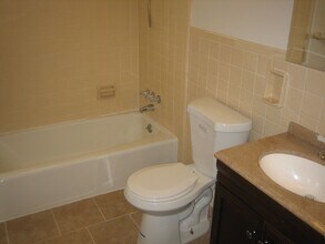 149 S Euclid Ave, Unit 1 in Pittsburgh, PA - Building Photo - Building Photo