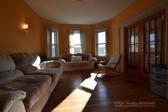 41 Orkney Rd, Unit 3 in Boston, MA - Foto de edificio - Building Photo