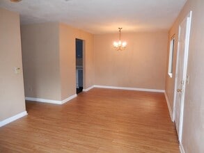 303 S Lipona Rd in Tallahassee, FL - Building Photo - Building Photo